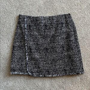Banana Republic Factory Black and White Geometric Mini Skirt